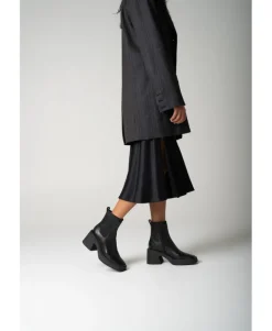 Becky Platform Boot