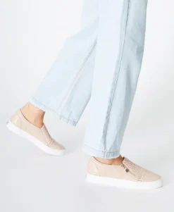 Bezel sneaker