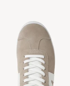 Convergence Sneaker