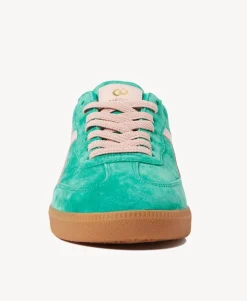 Crossroads Sneaker