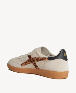 Crossroads Sneaker