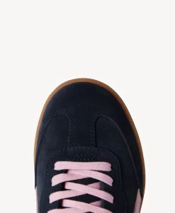 Crossroads Sneaker