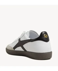 Crossroads Sneaker