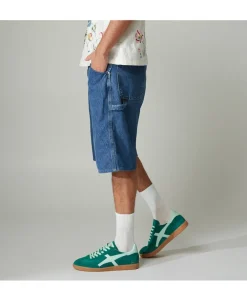 Crossroads Sneaker