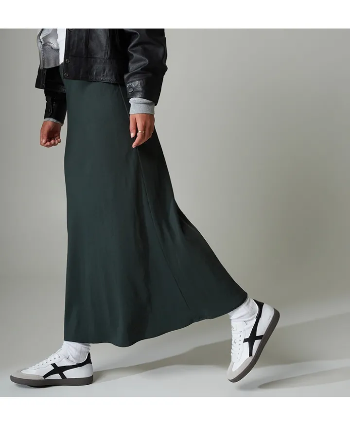 Crossroads Sneaker