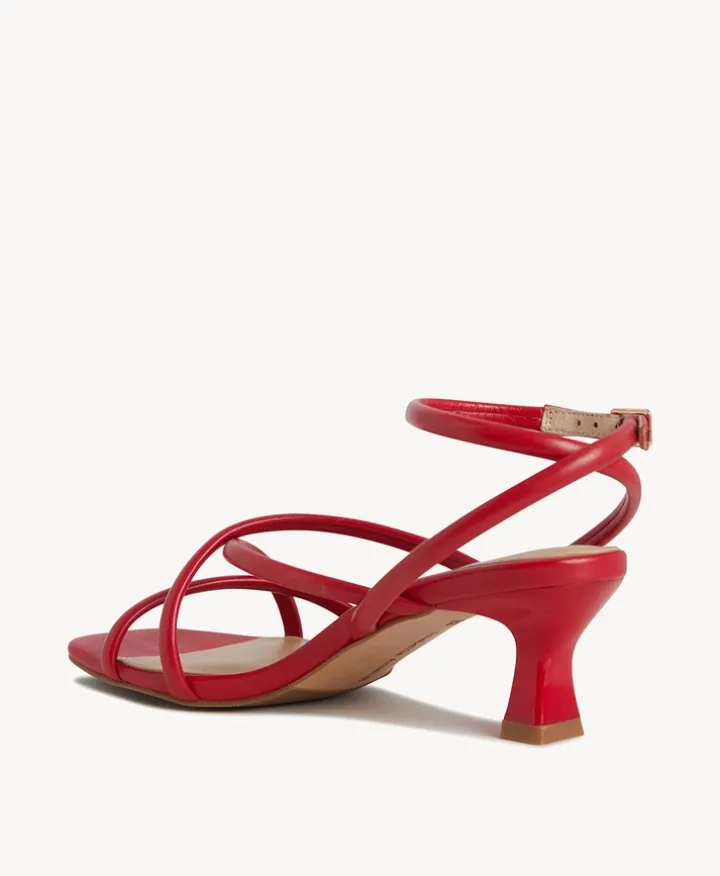 Dara Kitten Heel