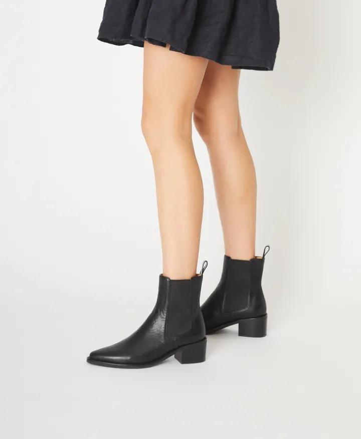 Daxton ankle boot