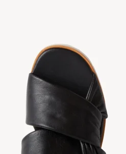 Eva Sandal