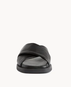 Gina Sandal