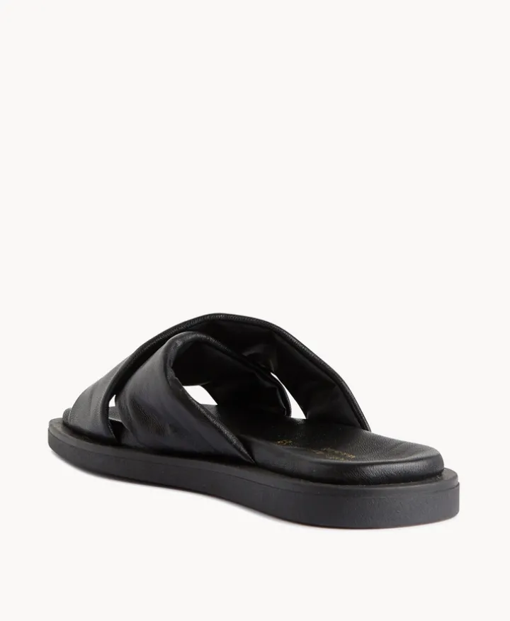 Gina Sandal