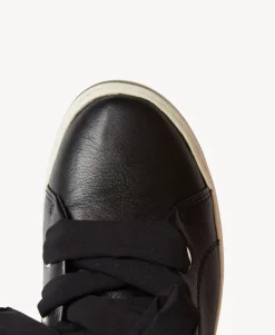 Ginger Sneaker