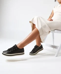 Ginger Sneaker