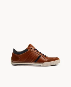 Hynek Leather Sneaker