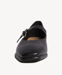 Isaac Flat