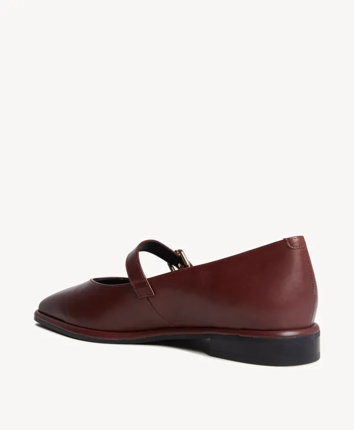 Isaac Flat