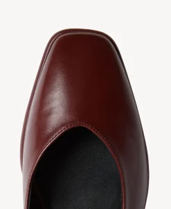 Isaac Flat