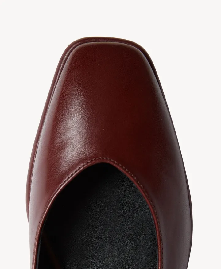 Isaac Flat