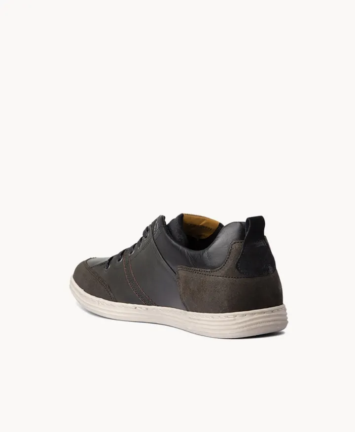 Jai Leather Sneaker