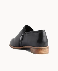 Janice Wide Flat