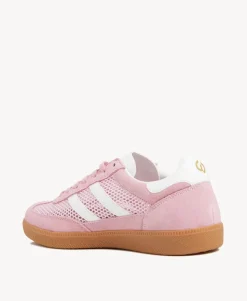 Kindred Sneaker