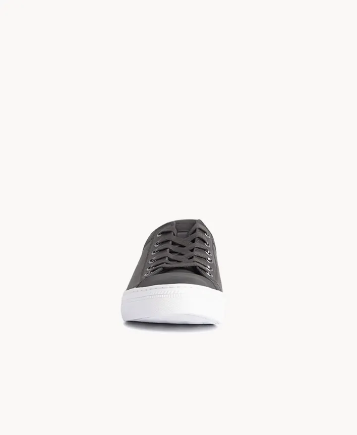Kola Leather Sneaker