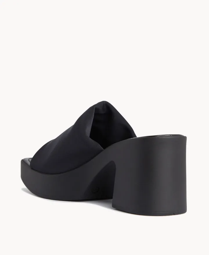 Lee Sandal