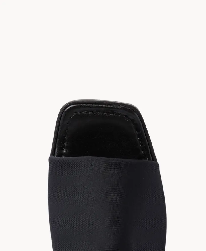 Lee Sandal