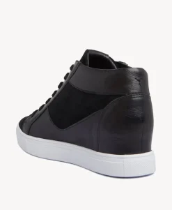 Lucky Sneaker
