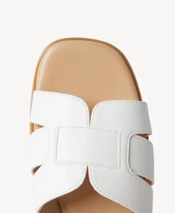 Melissa Sandal