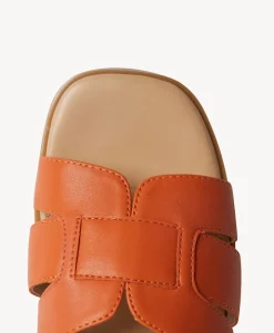 Melissa Sandal