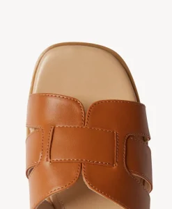 Melissa Sandal
