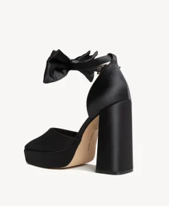 Monique Heel
