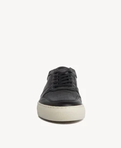 Nunez Sneaker