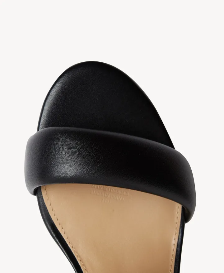 Ora Sandal