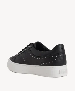 Pasha Sneaker