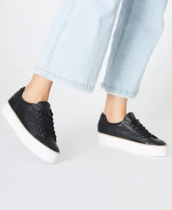 Pulse Sneaker