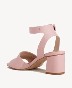 Selma Sandal