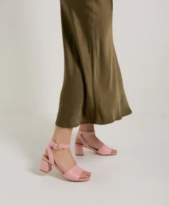Selma Sandal