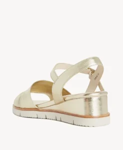 Stevie Sandal
