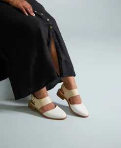 Tess Wide Flat