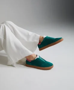 Tracker Sneaker