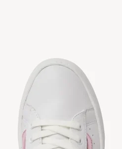 Voyage Sneaker