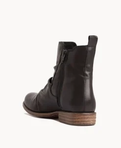 Willow Chelsea Boot